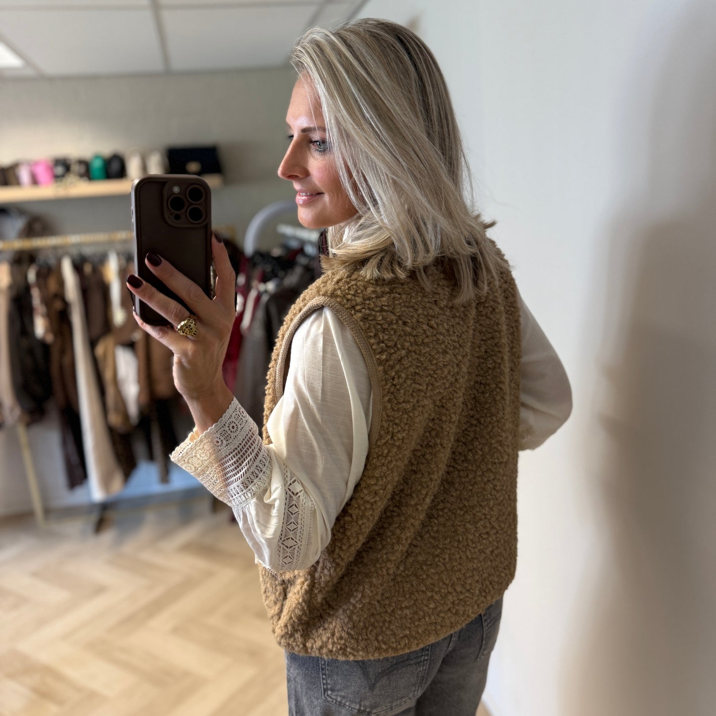Vest Maud Schaap Camel