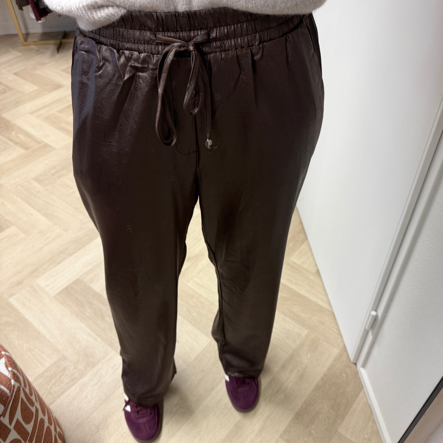 Broek Janice Satijn Choco