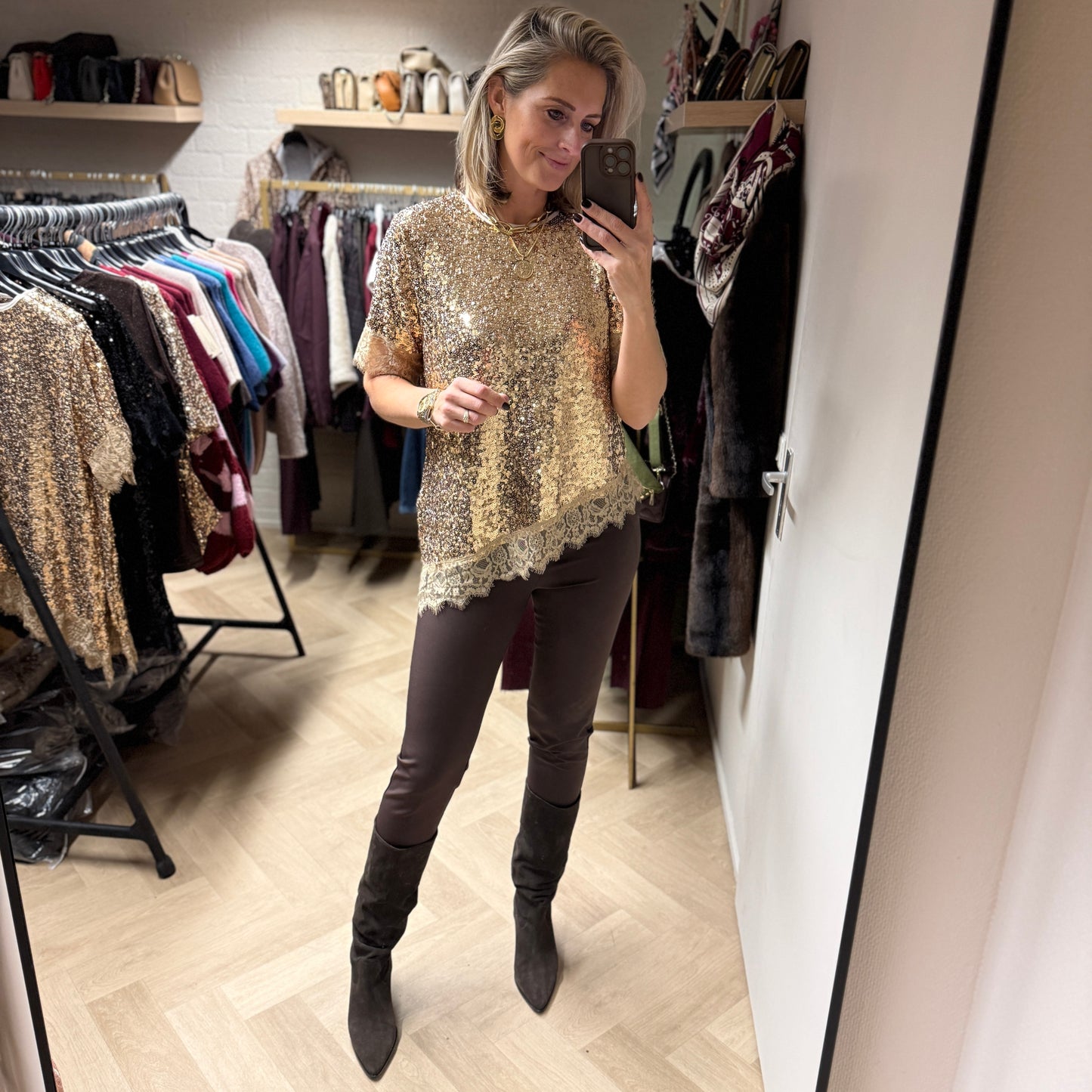 Shirt Lena Schuin Paillet Kant Goud