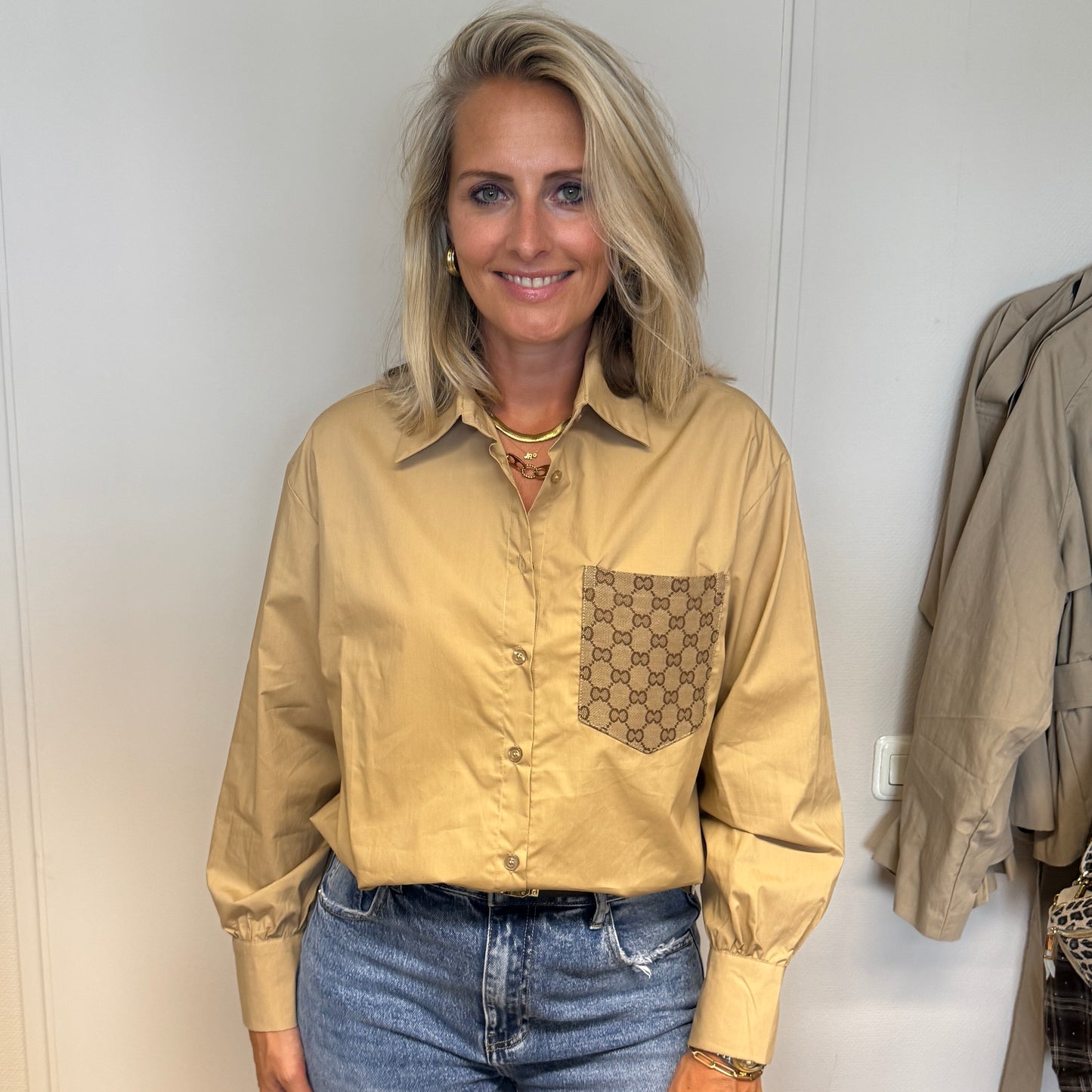 Blouse Logo Camel