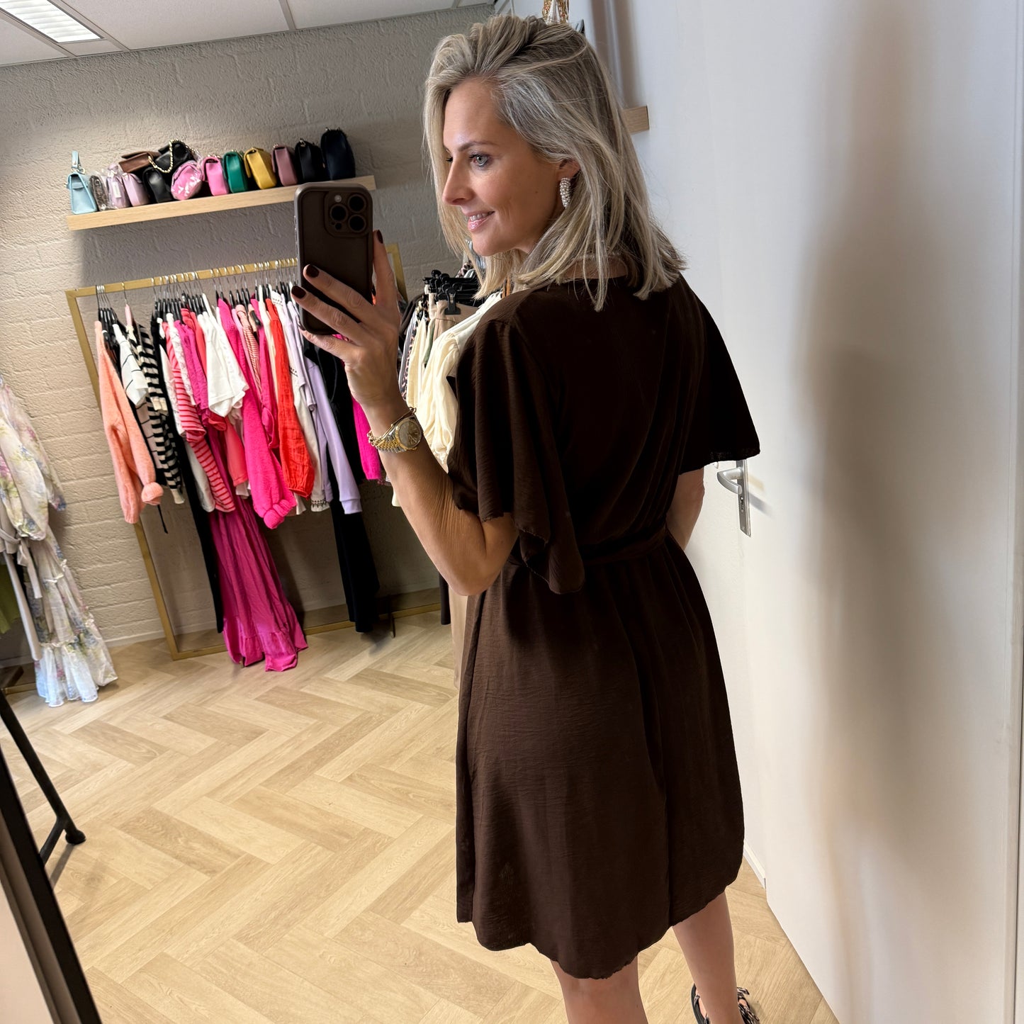 Jurk Kort Simone Bruin