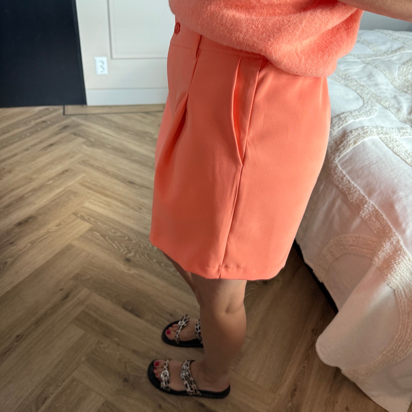 Short Amber Peach