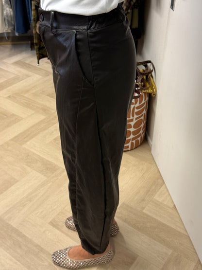 Broek Haily PU Bruin