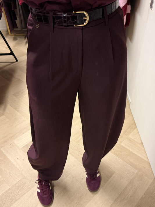 Pantalon Nina Barrel Plum