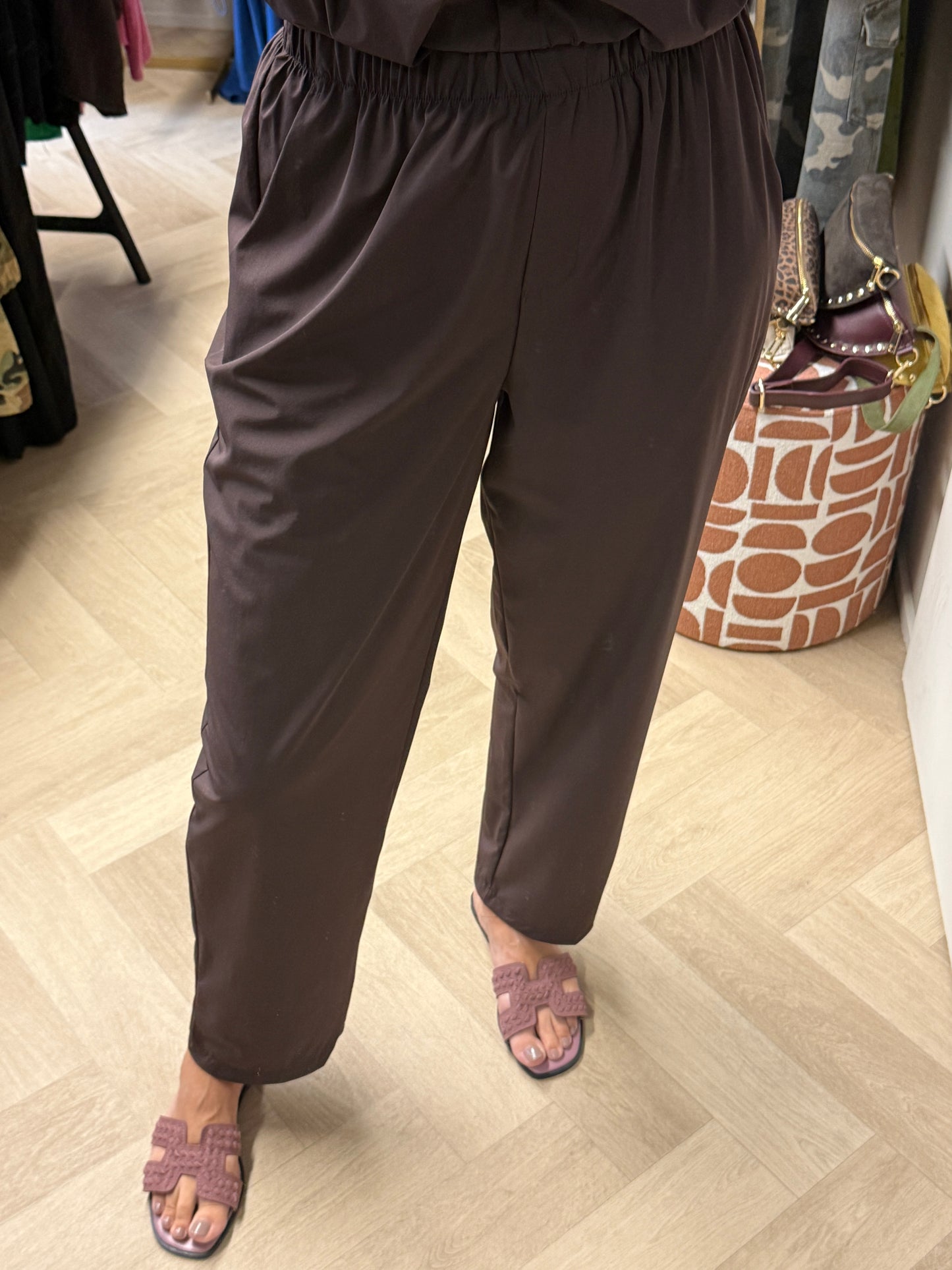 Co Ord Set Louise Travel Bruin