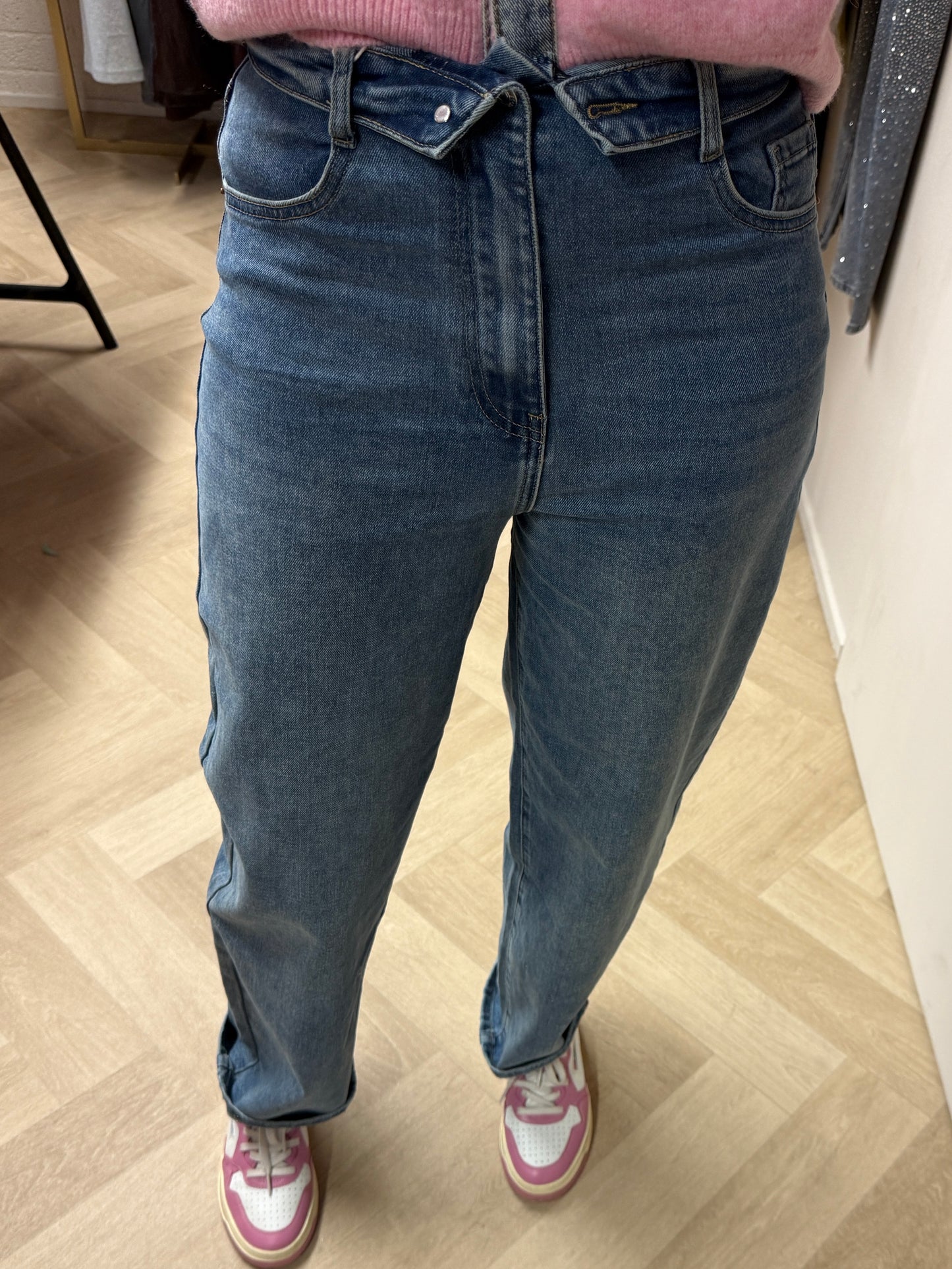 Jeans Yvette Omslag Barrel Fit Medium Blue