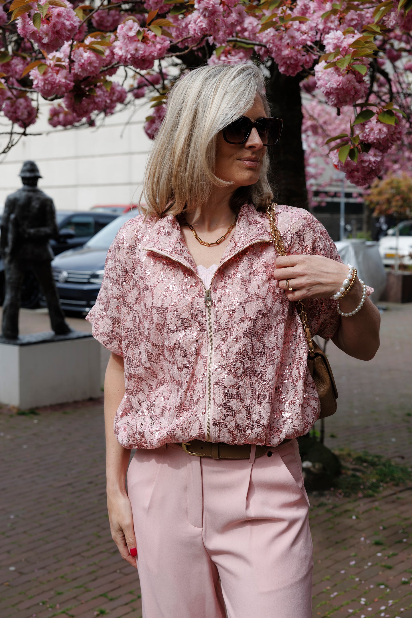 Vest Joline Kant Paillet Roze