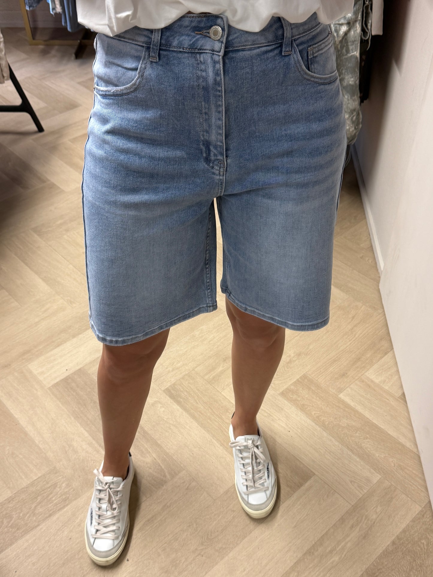 Jeans Bermuda Laulia Lichtblauw