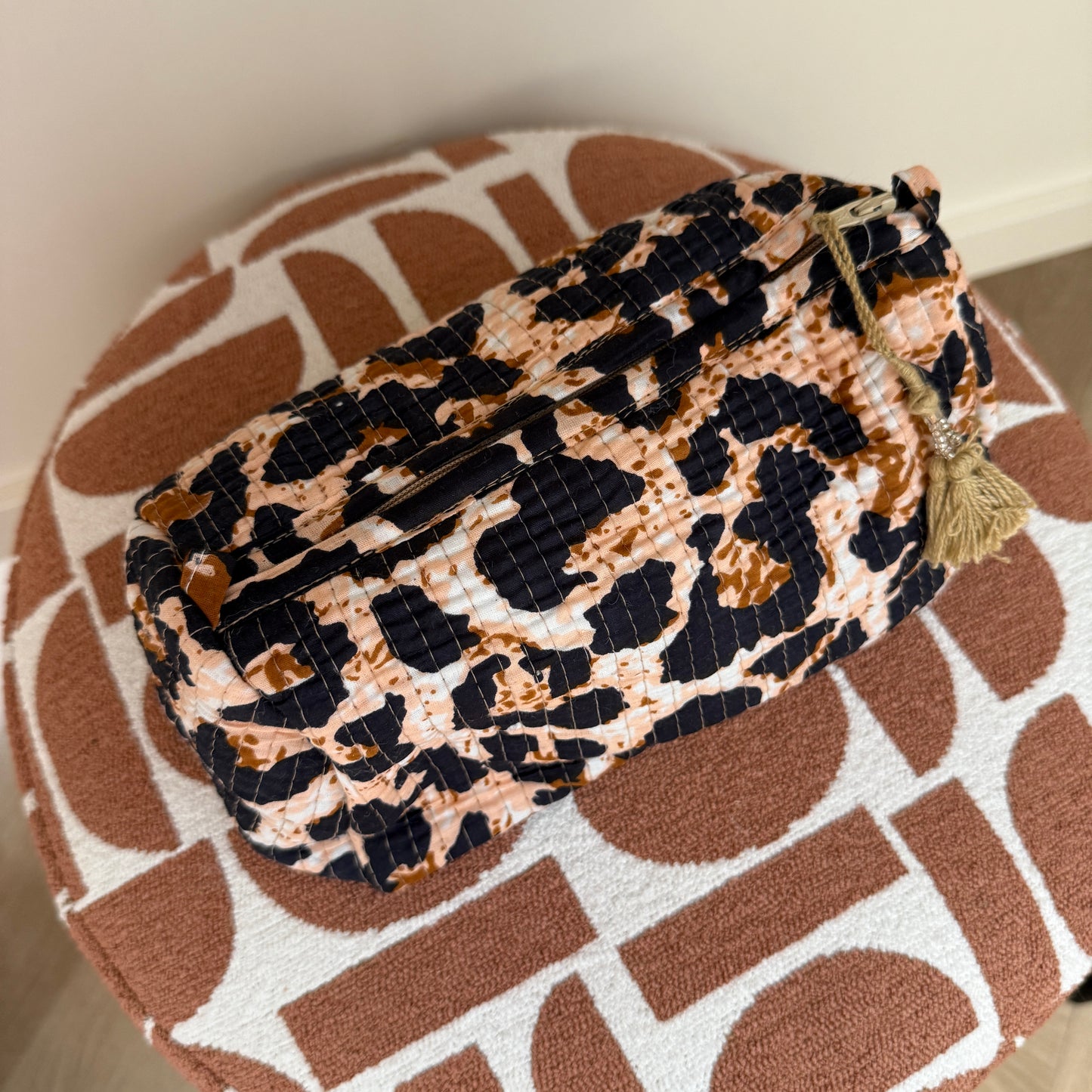 Toilettas Bali Leopard M