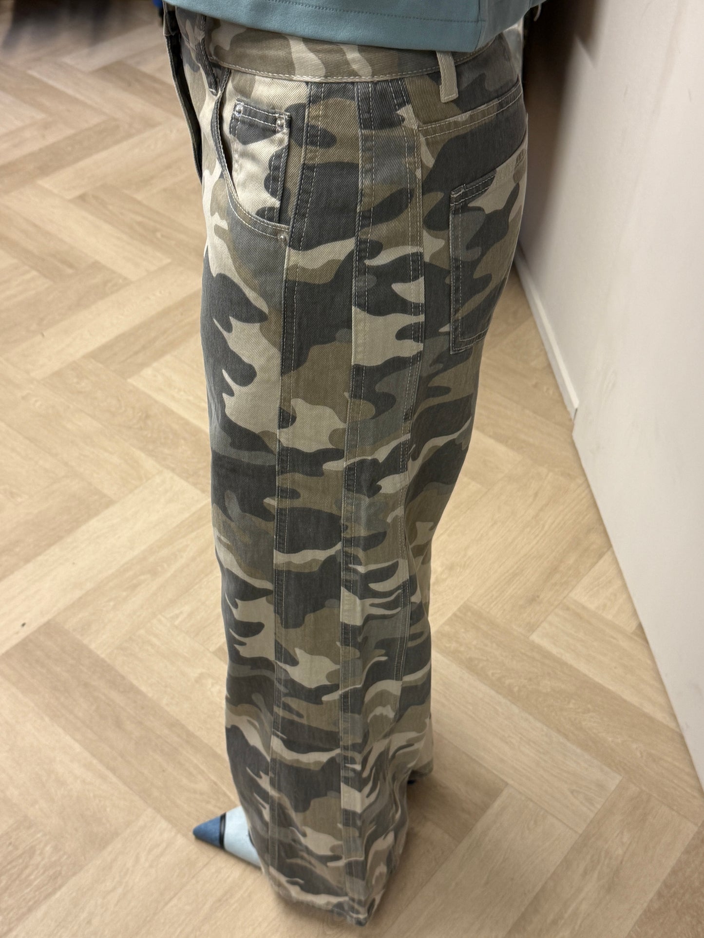 Queen Hearts Broek Armyprint Wide Legg