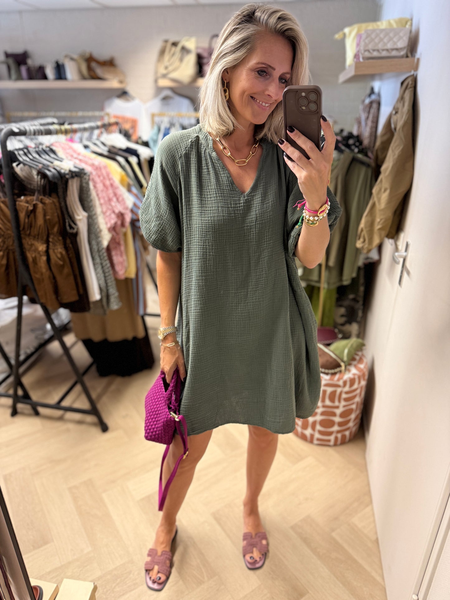 Jurk Mousseline V-hals Armygroen