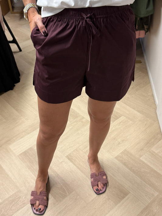 Short Denny Plum