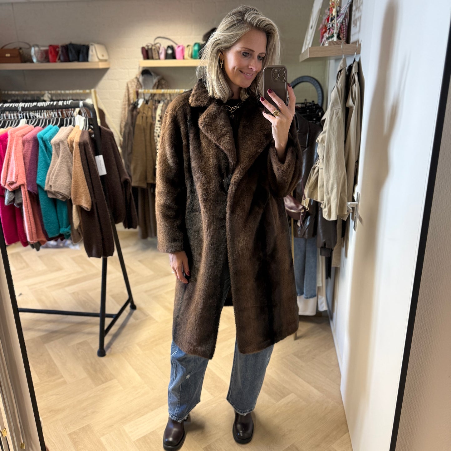 Jas Beau Faux Fur Lang