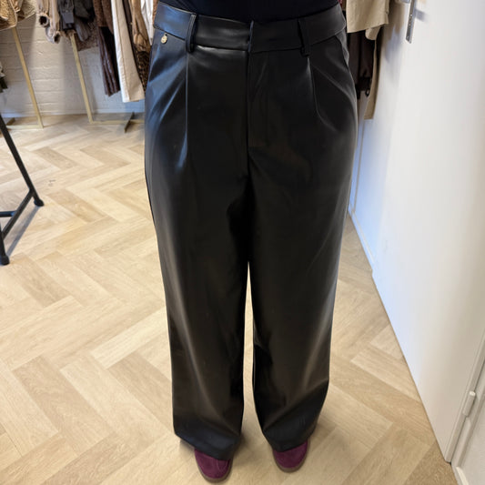 Pantalon Farah Pu Leather Zwart