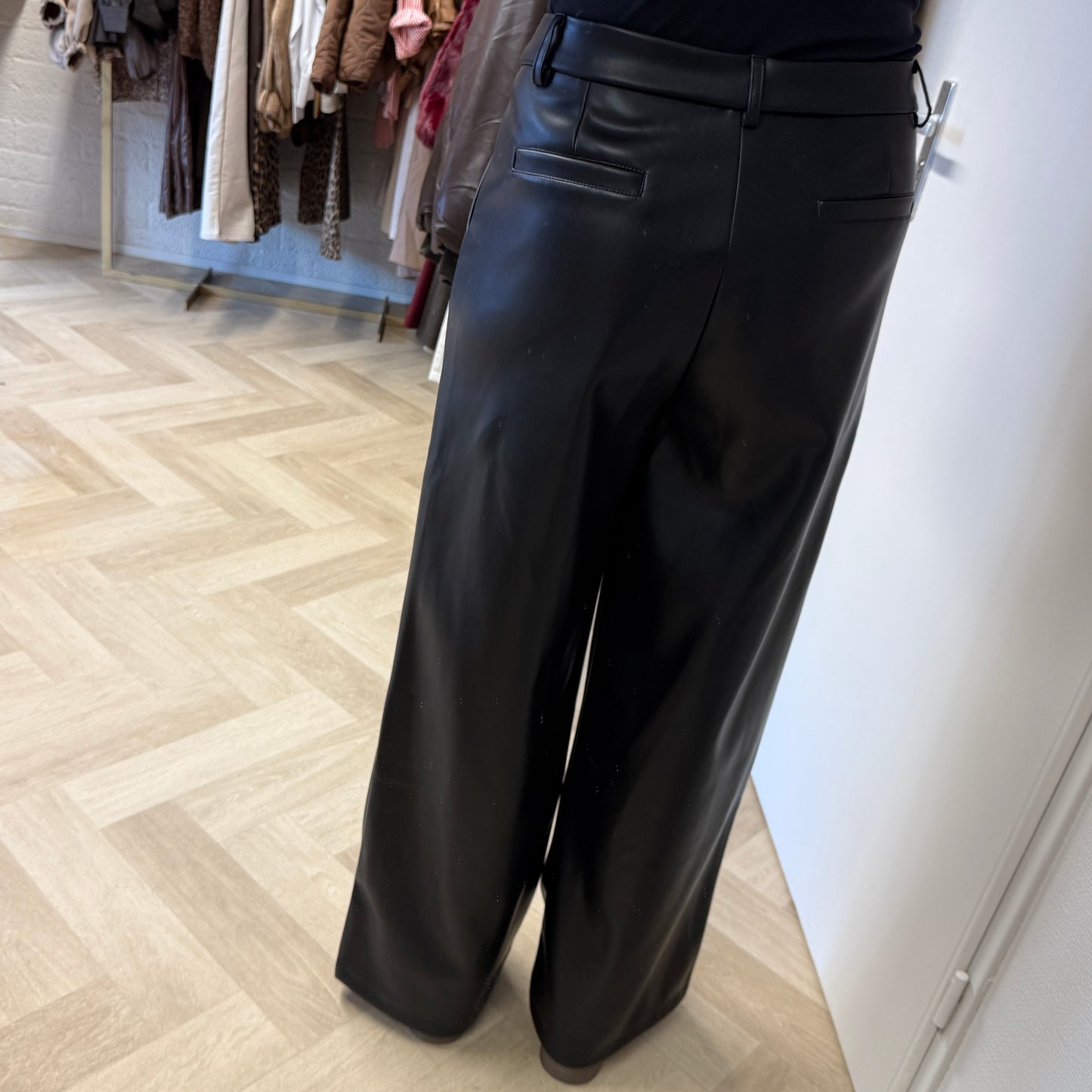 Pantalon Farah Pu Leather Zwart