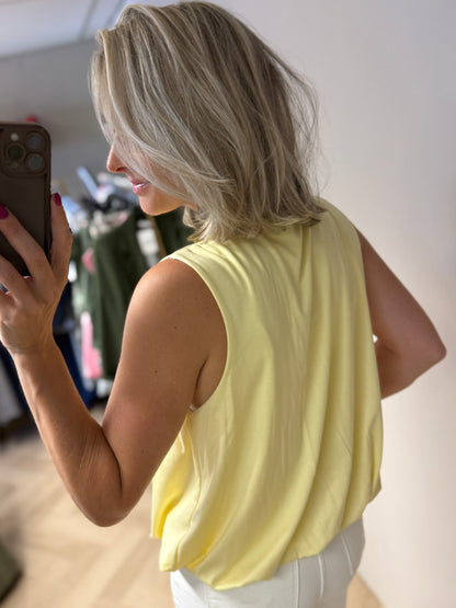 Top Yara Comfy Pof Zachtgeel