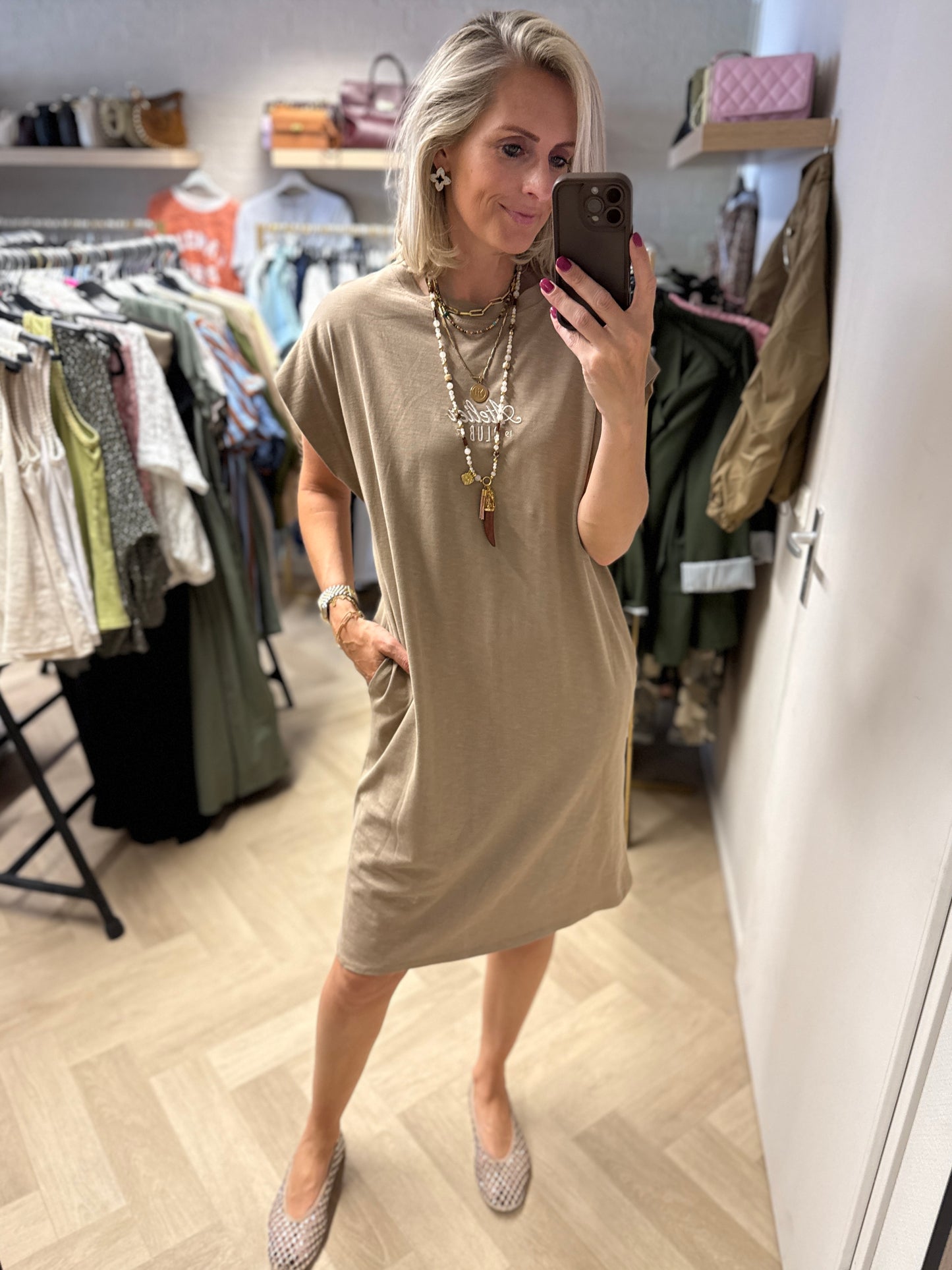 Jurk T-shirt Atelier Taupe