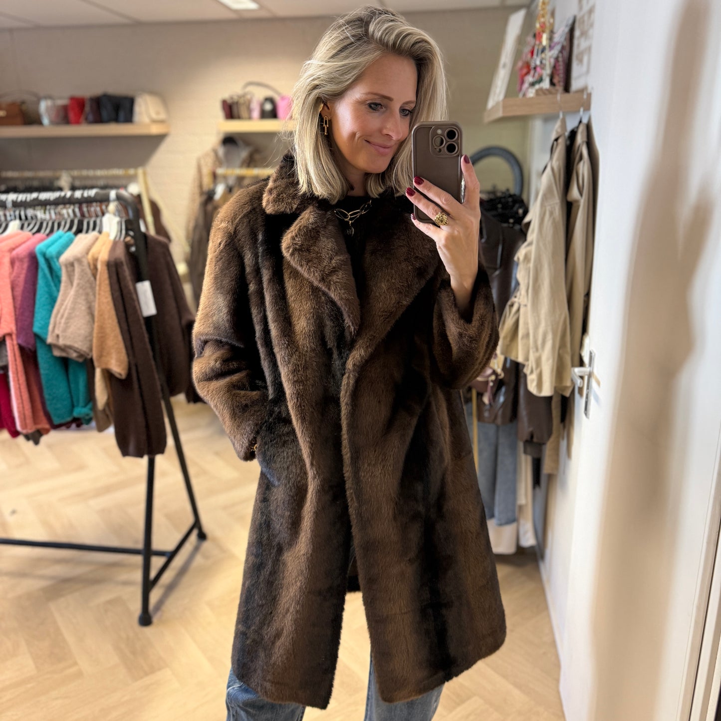 Jas Beau Faux Fur Lang