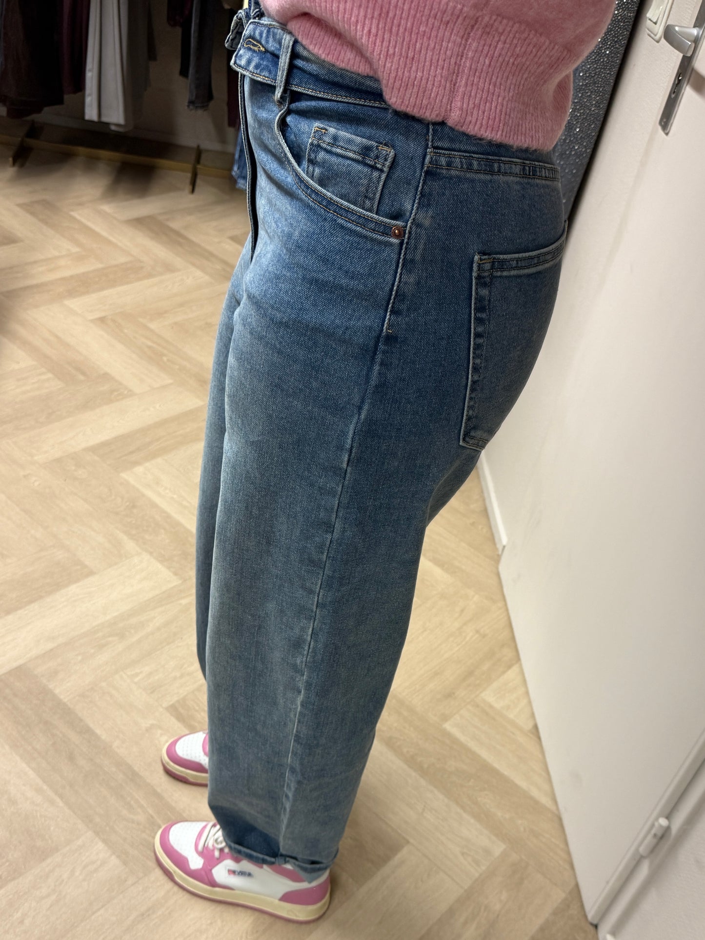Jeans Yvette Omslag Barrel Fit Medium Blue