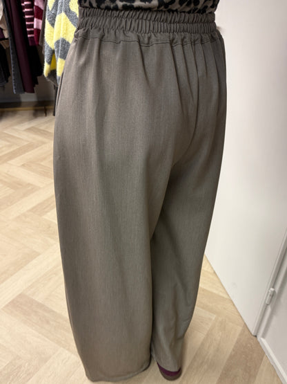 Pantalon Joy Plooi Elastiek Taupe