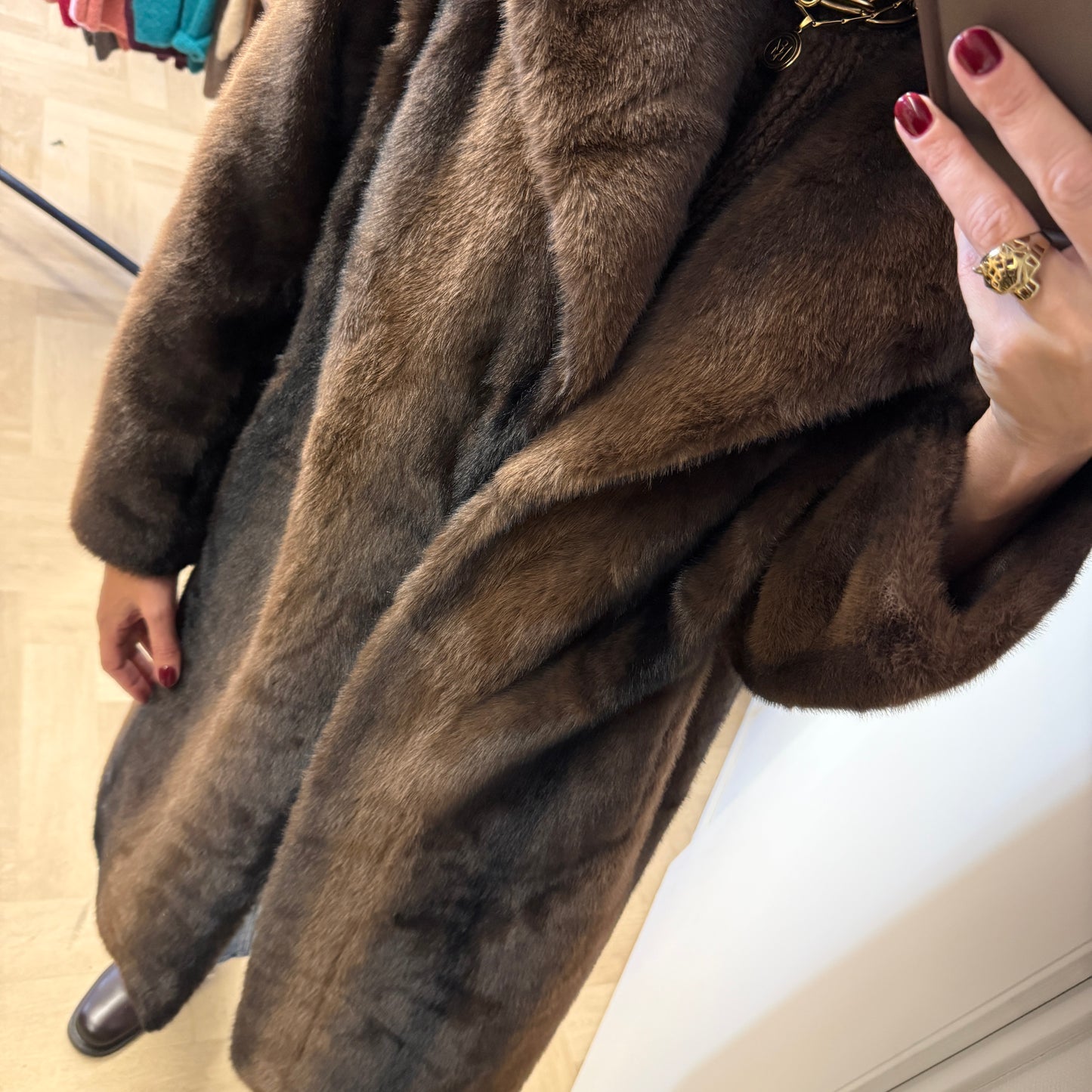 Jas Beau Faux Fur Lang