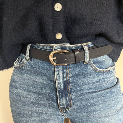 Donkerblauwe riem echt leer leder zilveren gesp klassiek netjes stevig 